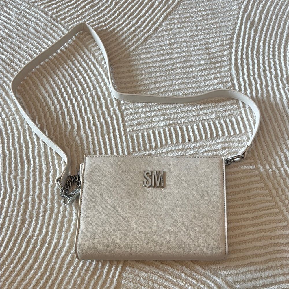 Steve Madden Cream Crossbody Bag with Modern Elegance